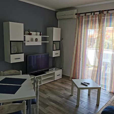 Apartment Martina Banjol Екстер'єр фото
