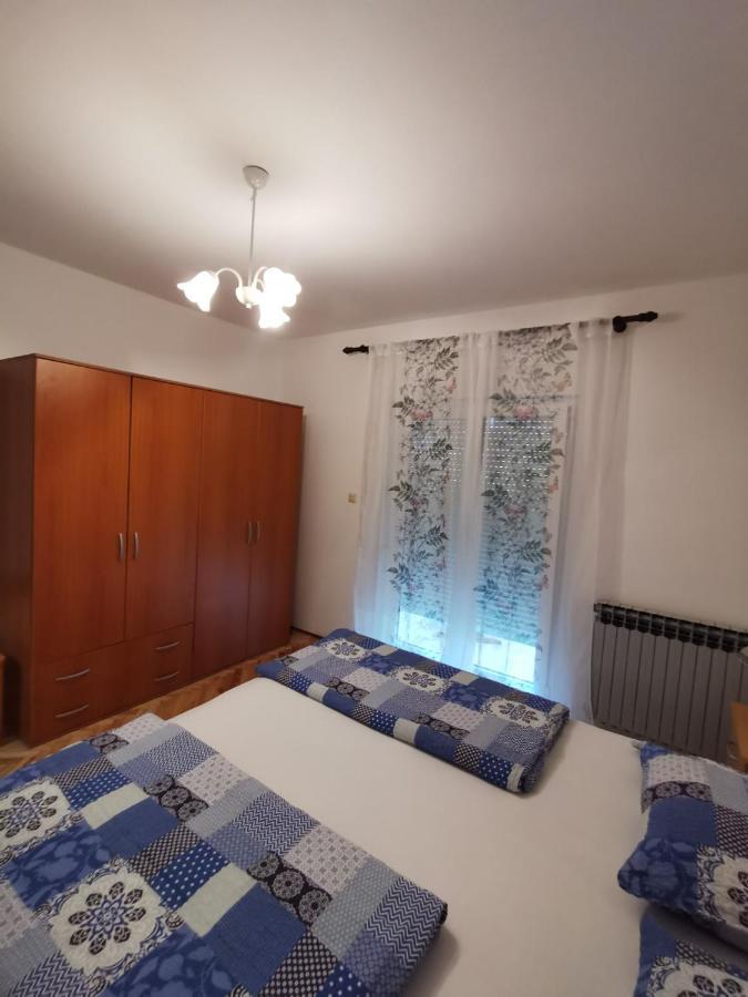 Apartment Martina Banjol Екстер'єр фото