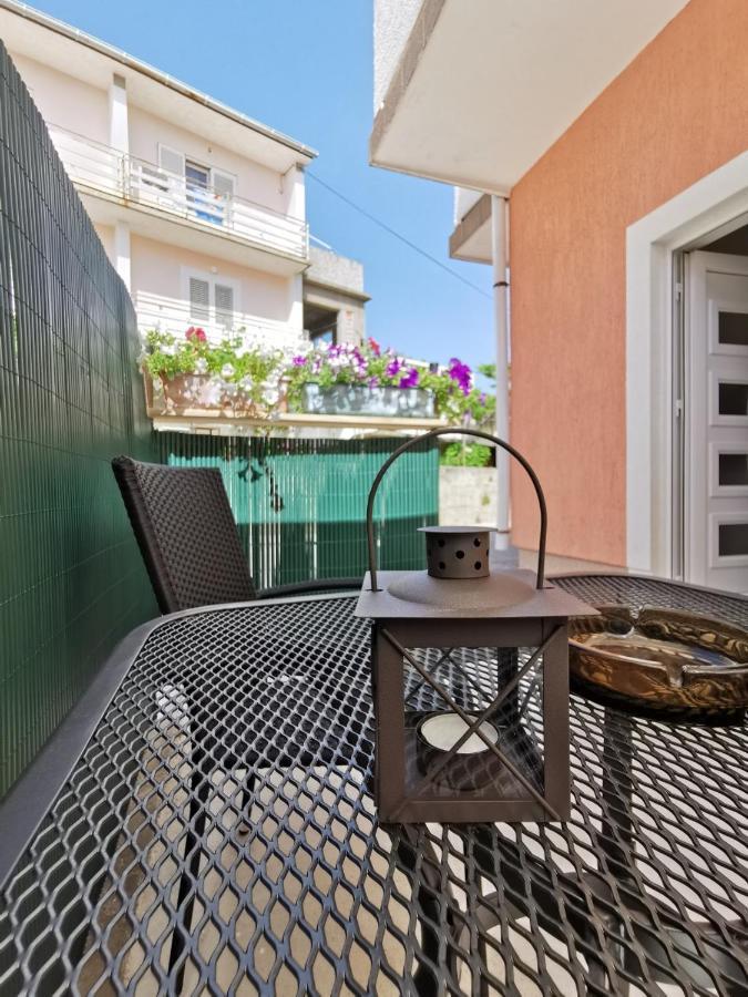 Apartment Martina Banjol Екстер'єр фото