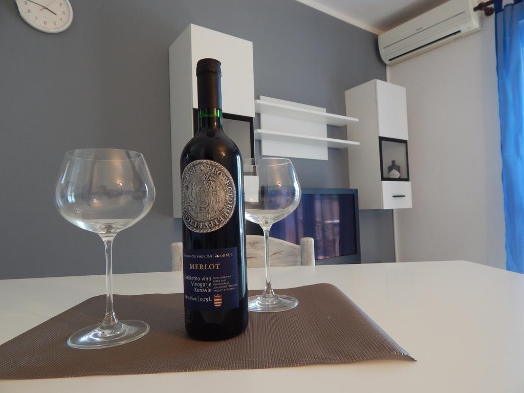 Apartment Martina Banjol Екстер'єр фото
