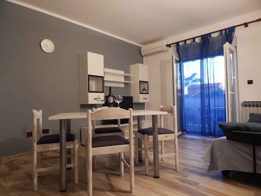 Apartment Martina Banjol Екстер'єр фото
