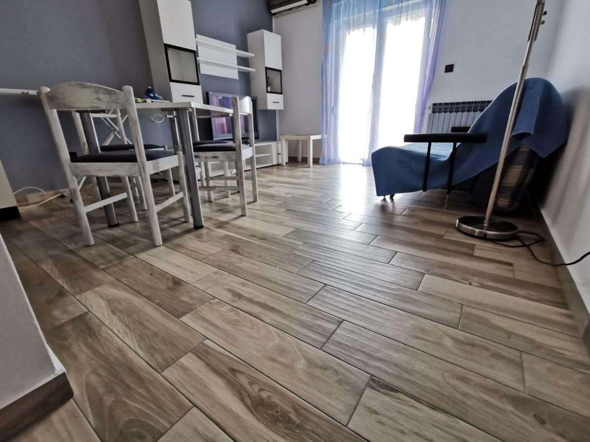 Apartment Martina Banjol Екстер'єр фото
