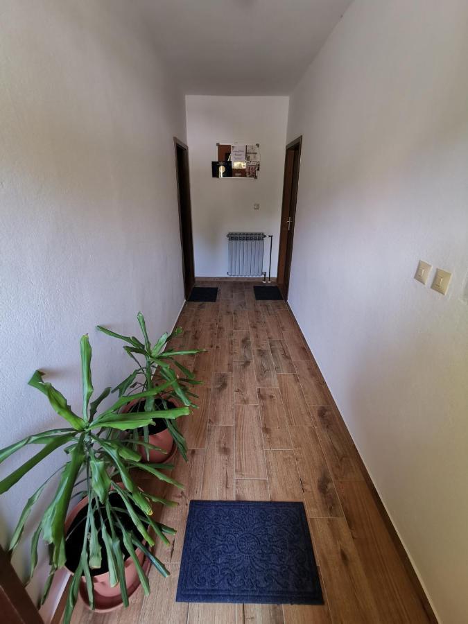 Apartment Martina Banjol Екстер'єр фото
